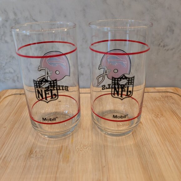 2 Vintage Buffalo Bills NFL Mobil 1980’s Collectible Drinking Glasses - Picture 3 of 6